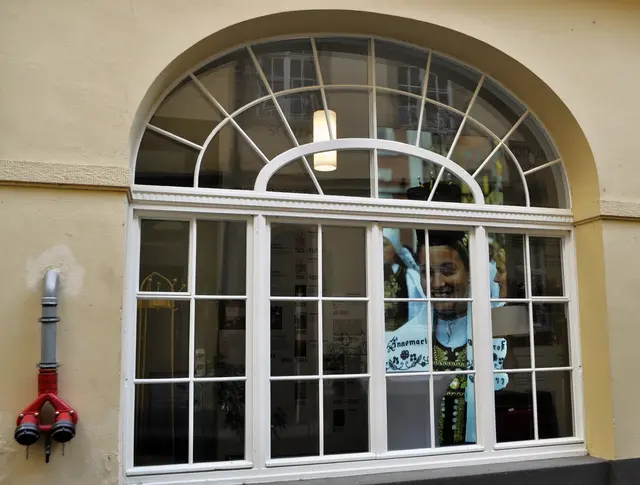 Blick durchs Fenster | Foto: Daniela Somers