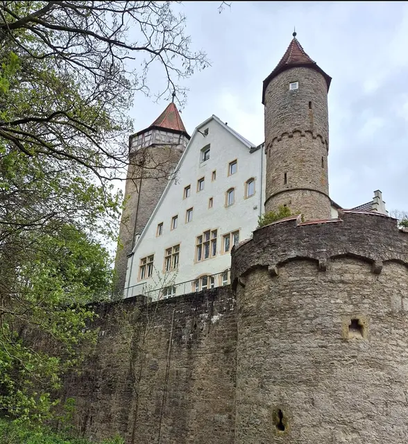 Die geschichtsträchtige Götzenburg vom 13. Jahrhundert. | Foto: Isolde Reitz