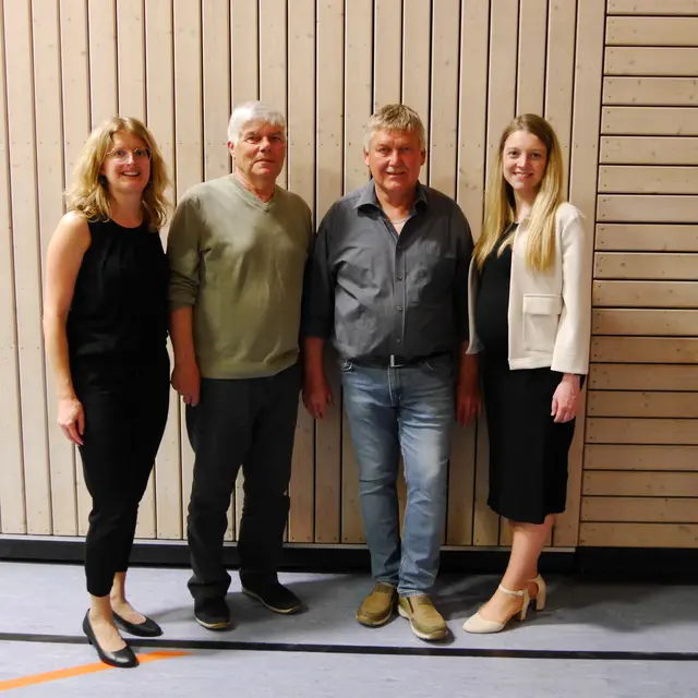 von links: Vorsitzende Carina Württemberger, Edmund Belle, Manfred Sinn, Carolin Förch | Foto: Akkordeon-Spielring Unterheimbach e.V.