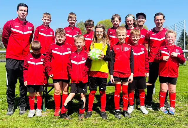 Die F-Jugend des TB Richen mit Frederick, Emil, Arthur, Noah, Matti, Gabriel, Milo, Leon, Paul, Theo, Jan und Elias sowie den Trainern Felix Ehehalt, Marian Wieser und Kevin Kohlenberger zeigte ihr Können. | Foto: privat