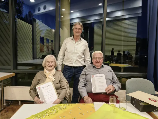 v.l. Elfriede EIsemann, 1. Vorstand Thomas Eberhardt, Roland Morlock | Foto: Stefan Seiz