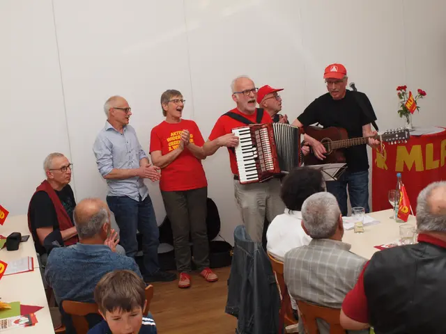 Bei den Maifeiern der MLPD und ihres Jugendverbands REBELL wird die internationale Solidarität der Arbeiterbewegung lebendig. In diesem Jahr findet die Feier mit Kulturprogramm, Mairede und Gastbeiträgen am 1.Mai um 18:00 Uhr in der Gaststätte Jahnheide statt (Viehweide 20, HN-Böckingen) | Foto: MLPD