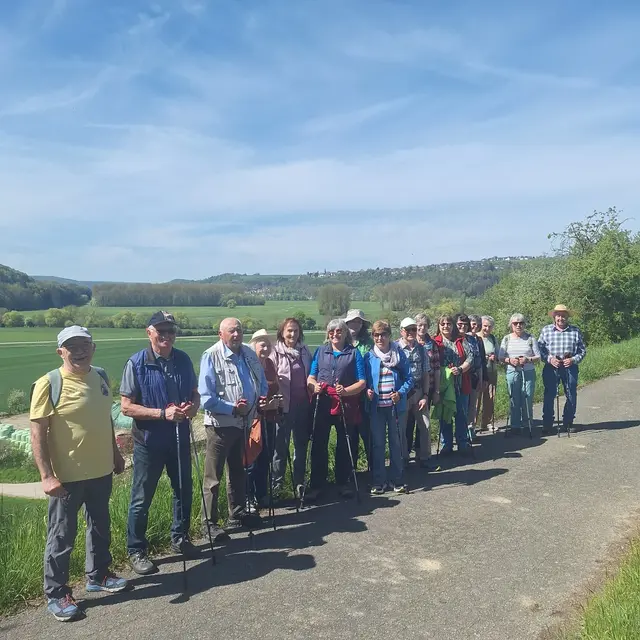 Die Gruppe in den Klepsauer Weinbergen | Foto: Herbert Wied