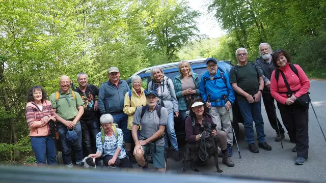 So schräg sind wir doch nicht wirklich 😂.  | Foto: Rainer Göser 