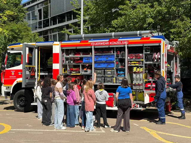 Die Feuerwehr Künzelsau informiert die Fünftklässler. | Foto: Georg-Wagner-Schule Künzelsau