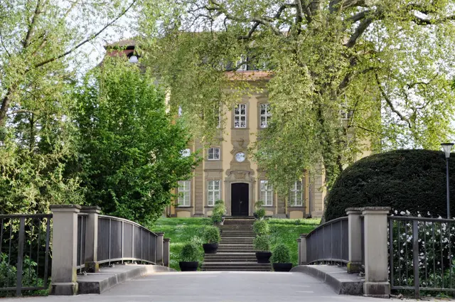 Das Theaterhaus im Hofgarten. Eigentlich Lusthaus von 1743. Im Jahr 1770 erfolgte der Theatereinbau. | Foto: Daniela Somers