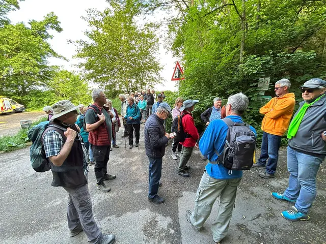 Gehn wir oder nicht durch den Steinbruch , alle warten auf WF | Foto: Marion Hendel