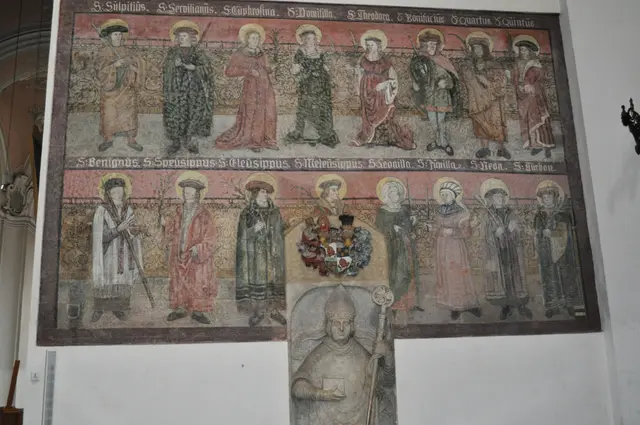 Dieses Fresko zeigt die Stiftsheiligen der Basilika. | Foto: Daniela Somers
