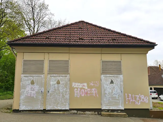 Das war eine Herausforderung der besonderen Art: Eine riesige Fläche mit drei Türen .... | Foto: Heidrun Rosenberger