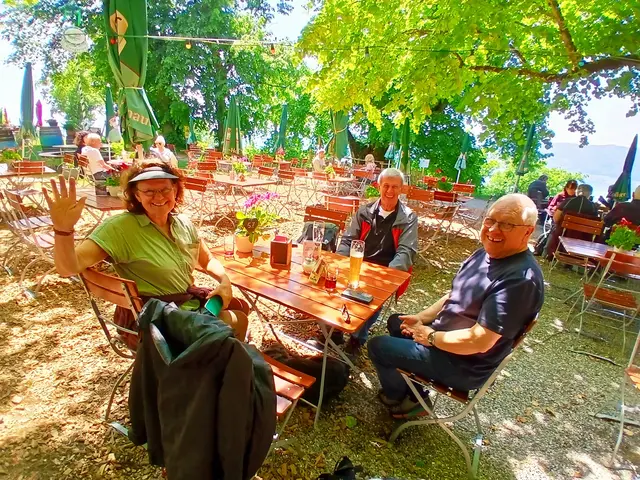 Im Biergarten lässt es sich gemütlich ausruhen und stärken.  | Foto: sigischlottke