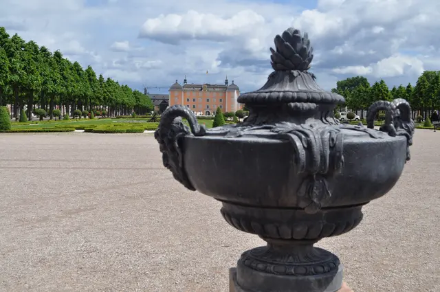 Schlosspark Schwetzingen Gartenvase