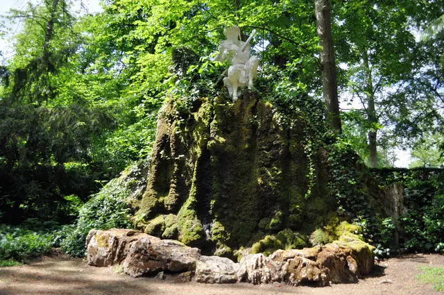 Schlosspark Schwetzingen, Felsen des Pan.