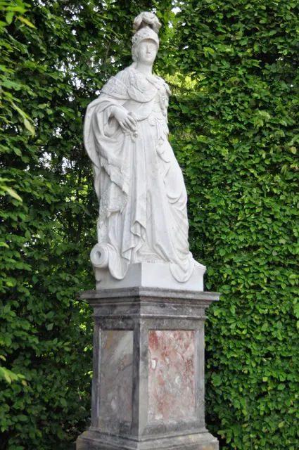 Schlosspark Schwetzingen Statue der Minerva