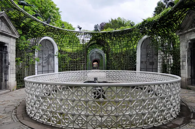 Schwetzingen Schlosspark. Perspektiv mit dem „Ende der Welt“.