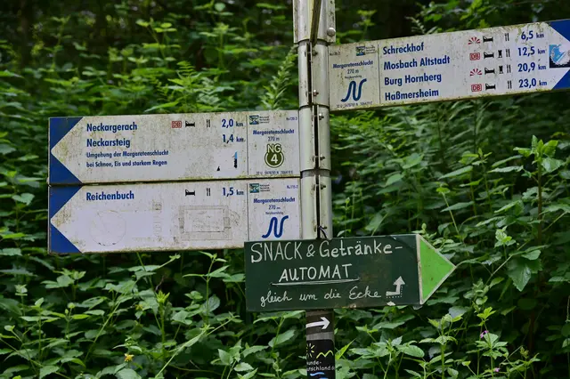 Geschafft! Wer nichts dabei hat kann sich am Snack-Automaten bedienen. | Foto: Michael Harmsen