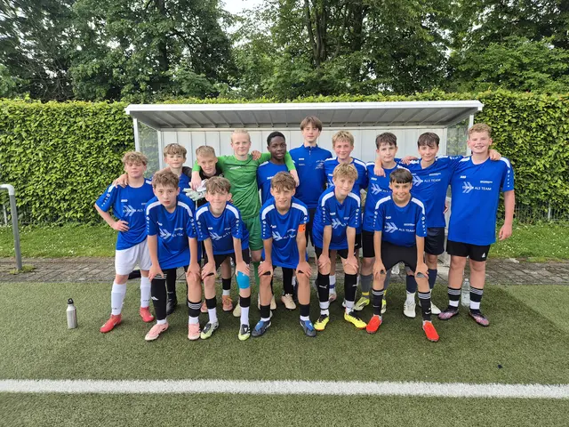 Die HGE-Fußballer mussten sich in Ludwigsburg geschlagen geben, zeigten aber viel Teamgeist und eine tolle Leistung. | Foto: Philipp Kugler