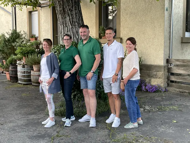 Die neue Vorstandschaft des GCV
v.l. Diana Spalt; Yvonne Günther; Hans-Peter Bechtold; Chris Fauser und Tanja Schneiderhan | Foto: GCV