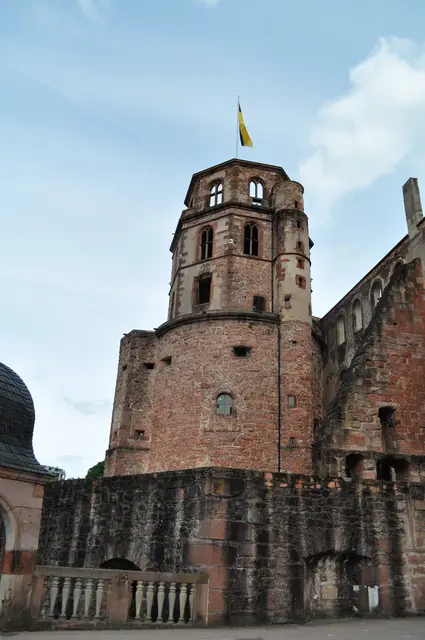 Vom Schlossaltan hat man einen guten Blick auf den Glockenturm. | Foto: Daniela Somers