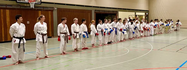 Aufstellung vor Beginn des Wettkampftrainings | Foto: Karateverein Eppingen