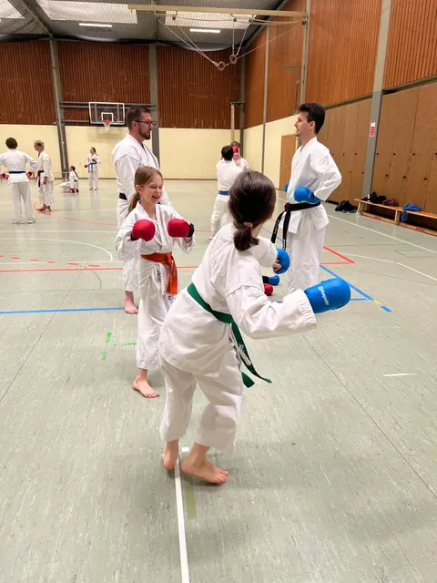 Impressionen vom Training: Jil Deike und Maya Papp | Foto: Karateverein Eppingen