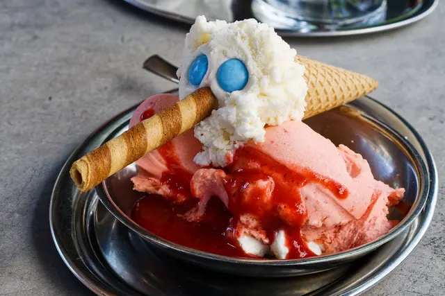 Das Kindereis "Pinoccio" gab es problemlos auch für unsere Seniorin 😊 | Foto: WKY