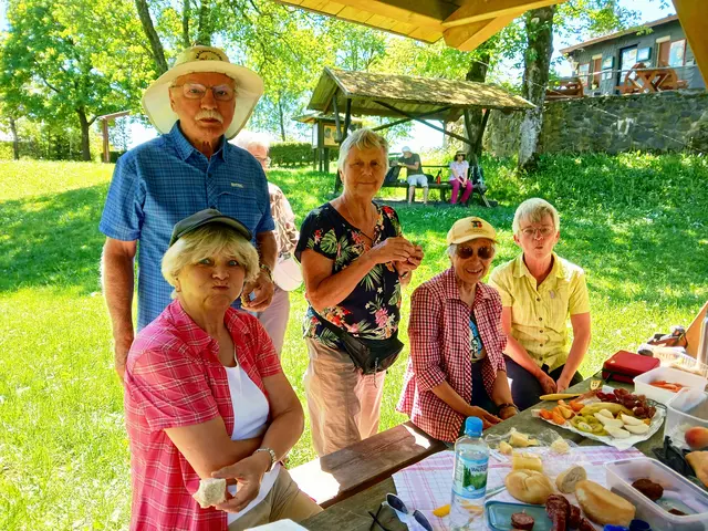 Die Reste des gestrigen Picknicks schmecken auch heute noch total lecker 😋.   | Foto: sigischlottke