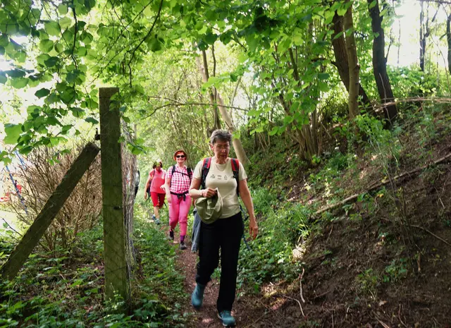 ... und herrlicher Schluchtenweg führt uns hinunter zur Glems.  | Foto: I. Reitz