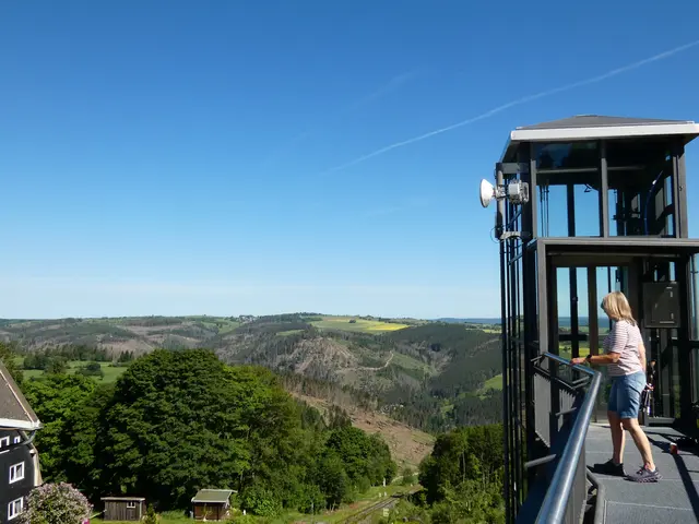 Von hier oben gibt's einen tollen Ausblick und Blick zurück.   | Foto: sigischlottke