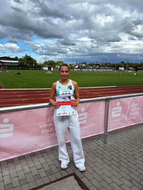 Julie Krulova freut sich über ihre persönliche Saisonbestzeit. | Foto: Foto privat