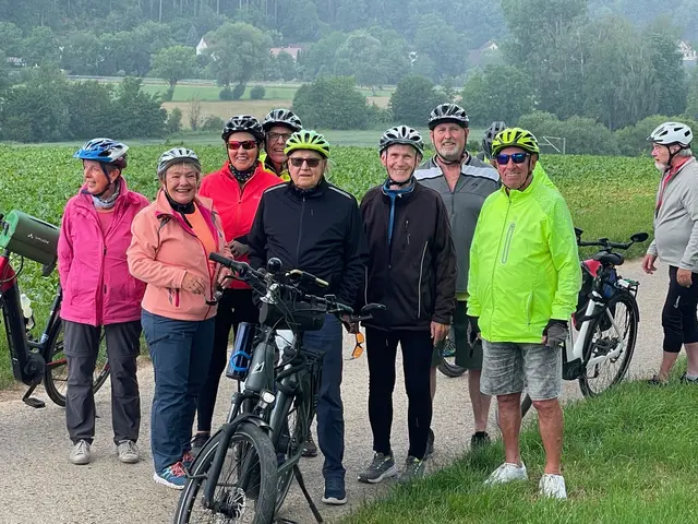 Rast am hölzernen Bilderrahmen Waibstadter Berg.  | Foto: SE
