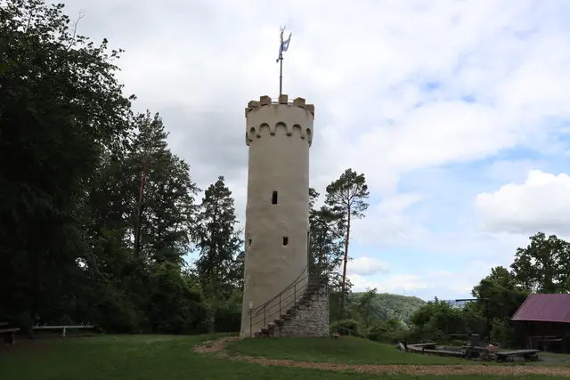Wartbergturm mit Wetterfahne | Foto: Marga Specht