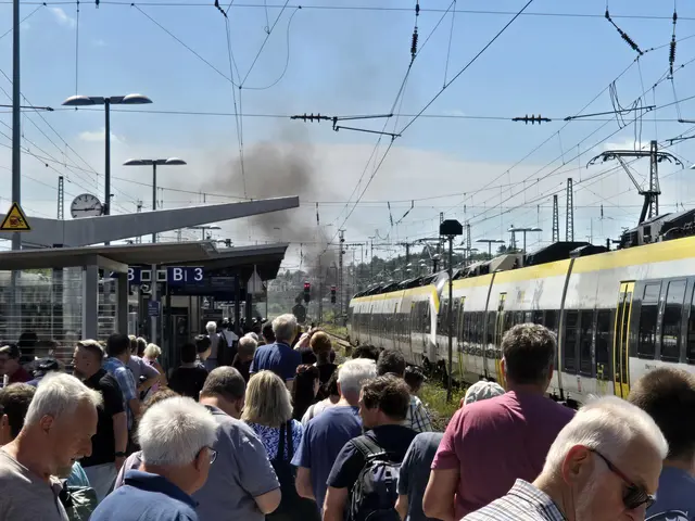 Einfahrt der Dampflok auf Gleis 1...... | Foto: Heidrun Rosenberger