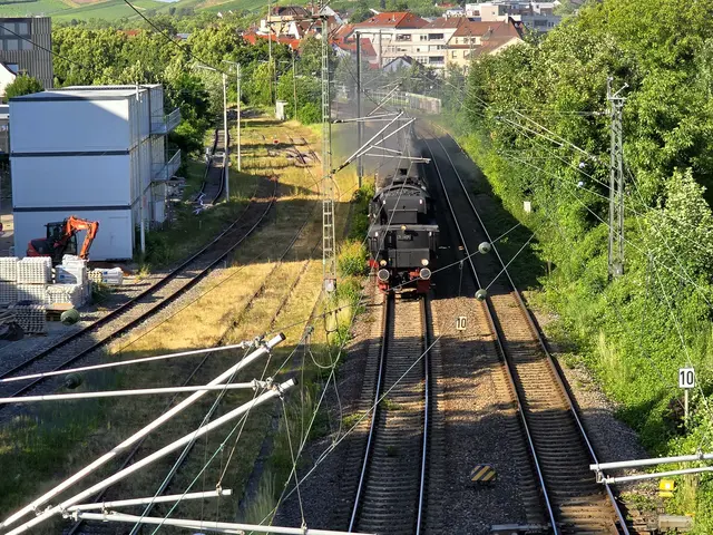 Rückankunft von Heidelberg in Heilbronn, erneut mit Tender voraus.
Mein Standort: Campusbrücke Heilbronn, | Foto: Heidrun Rosenberger