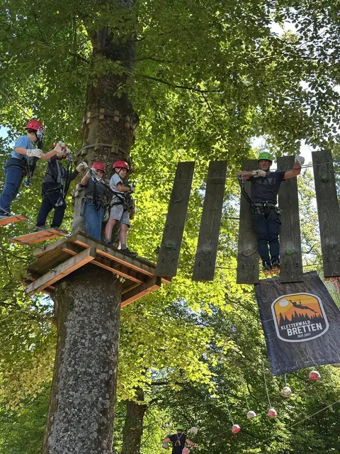 Karatekas in luftiger Höhe | Foto: Karateverein Eppingen 
