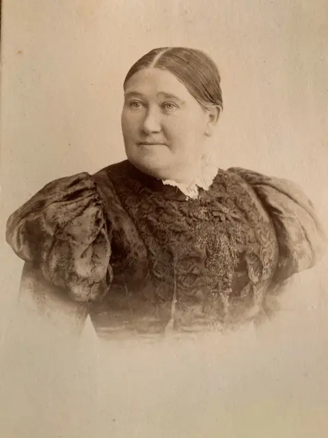 Portrait von Lina Herrlinger Ludwig, Leingarten, Großgartach
