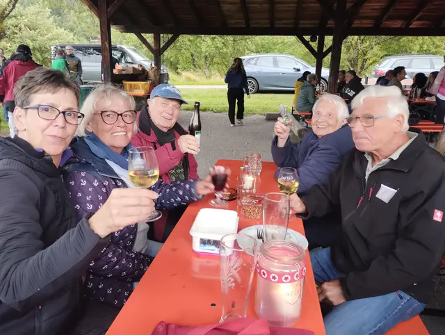 Mitglieder Kegelabteilung - von links Claudia Rupp, Sigrid und Harald Ziehm, Käthe Busch und Gerhard Lichner (Abteilungsleiter Kegeln) | Foto: Peter Dossow