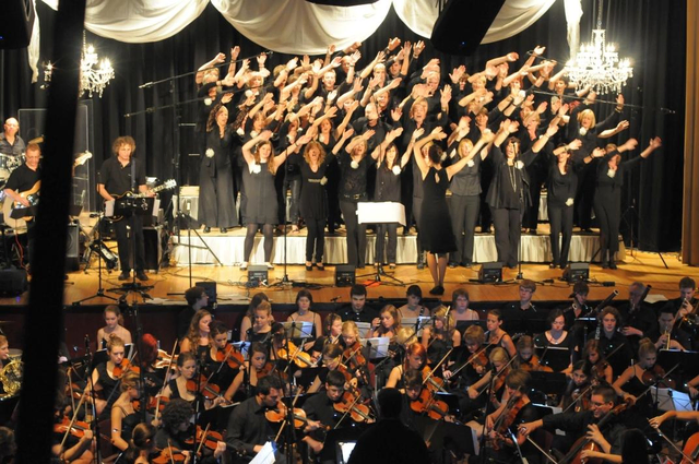 Der Scouts-Chor beim 30-jährigen Jubiläumskonzert mit dem JSO Neckarsulm 2011 | Foto: Erika Polonio