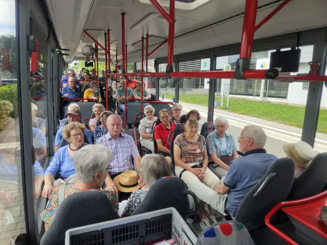 Der Bus ist bis auf den letzten Platz gefüllt. | Foto: Gemeinde Pfedelbach