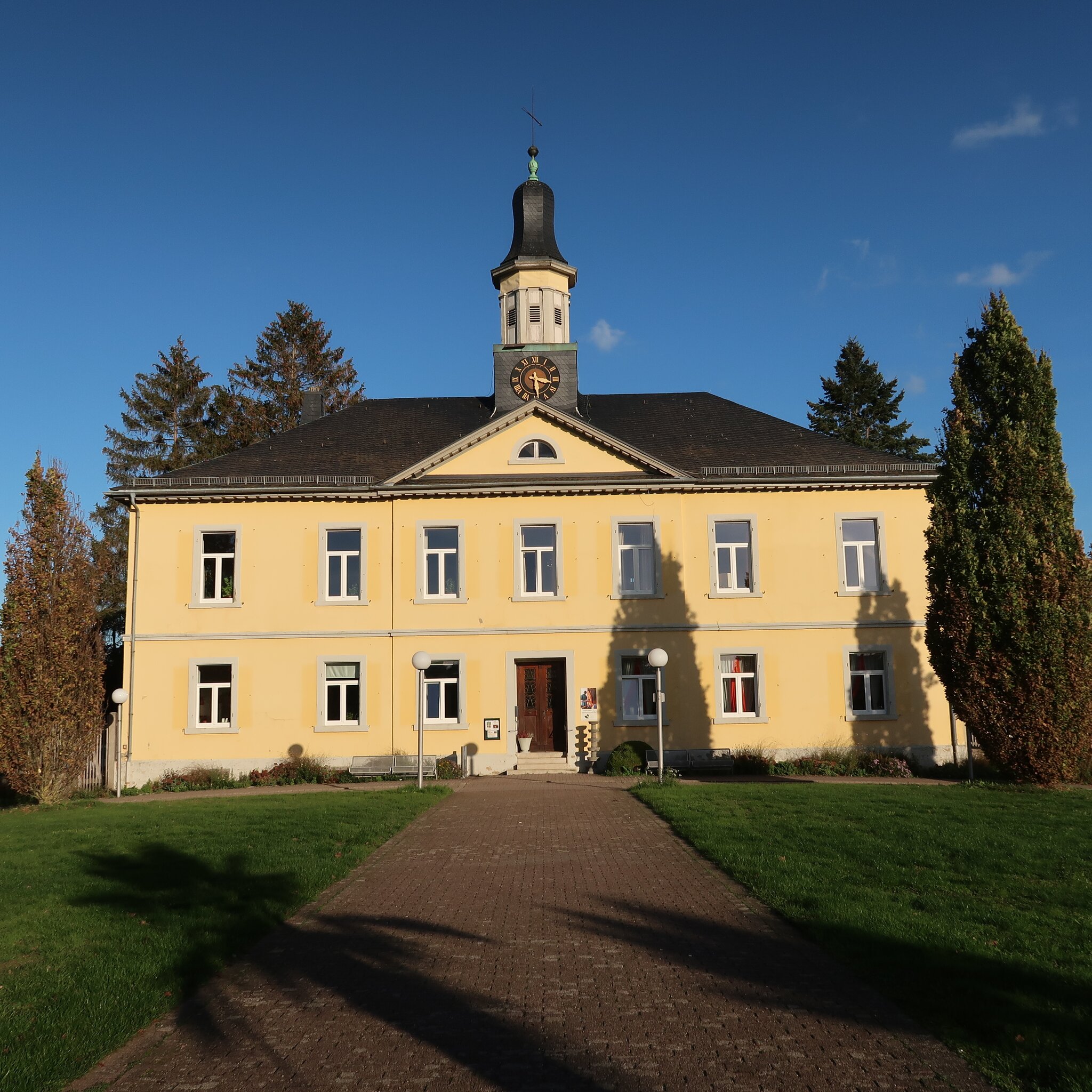 Das ehemalige Verwaltungsgebäude der Saline.