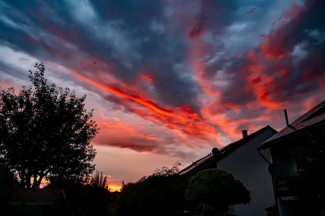 Gestern, am 20.7.25 zeigte sich eine extreme Färbung des Himmels | Foto: Eigenes Foto von Gerd Tiedtke