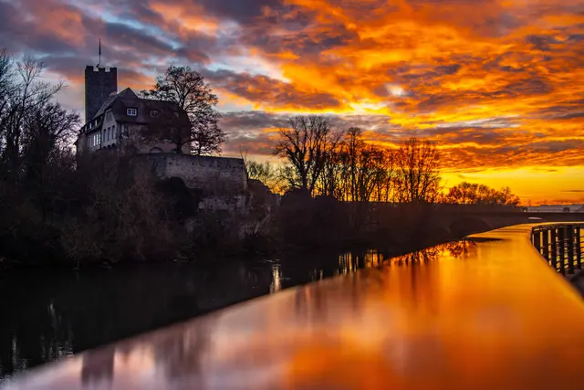 Farbenexplosion an der Neckarbrücke in Lauffen | Foto: Hansjörg Sept