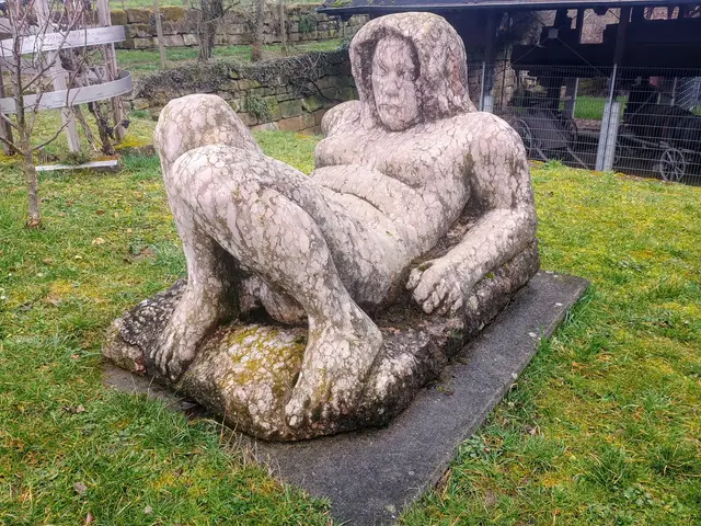 Skulptur am Wegesrand | Foto: Copyright Michael Ruhland 