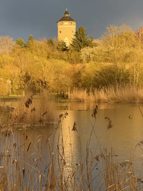 Aprilwetter beim Böckinger Wasserturm im Ziegeleipark | Foto: Michael Bauer